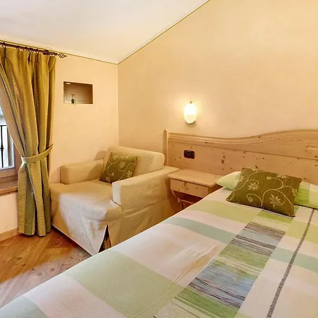 Apartment Aris Palipert *